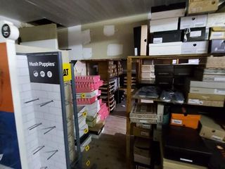 Foto 13 de Local en venta - 100mts2 - Balcarce