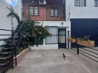 Foto 20 de Casa en Venta - 3 Dormitorios 2 Baños - 330 mts2 - Hurlingham, Buenos Aires