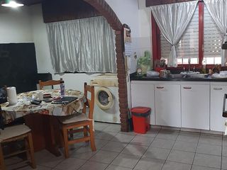 Foto 21 de Casa en Venta - 3 Dormitorios 2 Baños - 330 mts2 - Hurlingham, Buenos Aires