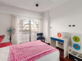 Foto 46 de CASA SOBRE LOTE PROPIO CON JARDIN, PISCINA, SOLARIUM, QUINCHO Y PARRILLA EN VILLA URQUIZA VENTA