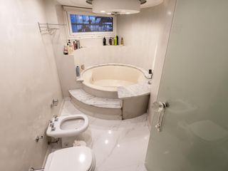 Foto 40 de CASA SOBRE LOTE PROPIO CON JARDIN, PISCINA, SOLARIUM, QUINCHO Y PARRILLA EN VILLA URQUIZA VENTA