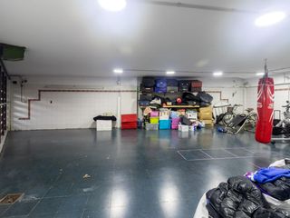 Foto 57 de CASA SOBRE LOTE PROPIO CON JARDIN, PISCINA, SOLARIUM, QUINCHO Y PARRILLA EN VILLA URQUIZA VENTA
