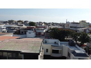 Foto 11 de En venta casa frente a puerto de Manta, ideal para hotel.