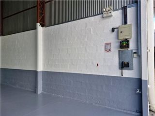 Foto 13 de Sangolqui, Bodega en Renta, 500m2, 1 Ambiente