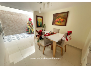 Foto 3 de VENDO CASA REMODELADA EN PONTEVEDRA