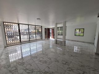 Foto 2 de Venta de villa en sitio seguro en Alborada Sexta Etapa