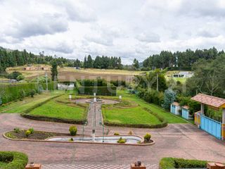 Foto 2 de Exclusiva Hacienda en Venta en La Calera