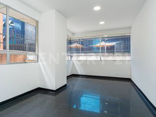 Foto 6 de Consultorio con terraza para venta en El Chicó.
