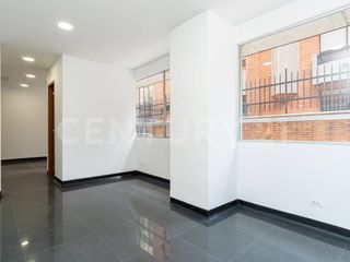 Foto 1 de Consultorio con terraza para venta en El Chicó.
