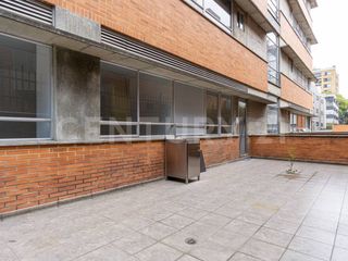 Foto 4 de Consultorio con terraza para venta en El Chicó.