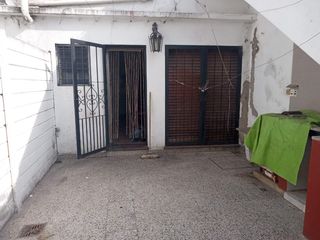 Foto 9 de Casa en venta - 3 Dormitorios 1 Baño - Cochera - 170Mts2 - Quilmes