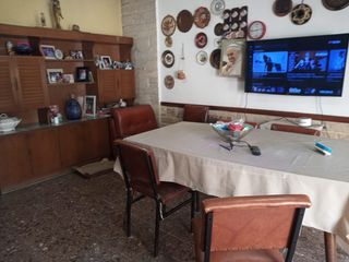 Foto 6 de Casa en venta - 3 Dormitorios 1 Baño - Cochera - 170Mts2 - Quilmes