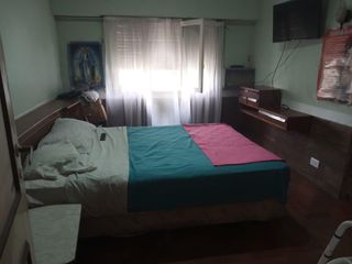 Foto 8 de Casa en venta - 3 Dormitorios 1 Baño - Cochera - 170Mts2 - Quilmes