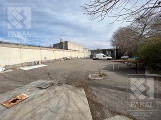 Foto 10 de Terreno venta Cumelén, 2000 m2 (20 x 100) con 766 m2 edificados y salida a 2 calles