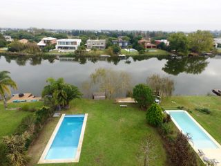 Foto 27 de San Isidro Labrador | Casa con lindísimo terreno a la laguna se vende con amarra incluída