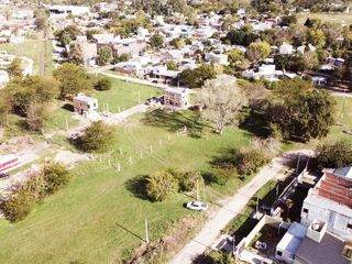 Foto 1 de Terreno en venta - 270mts2  - Liquidámbar, La Plata