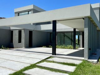 Foto 6 de Casa en El Canton al Golf - A Estrenar