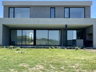 Foto 7 de Casa en El Canton al Golf - A Estrenar