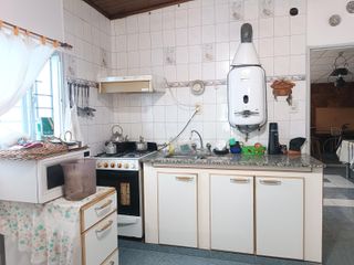 Foto 9 de Casa venta o permuta, Los Hornos, 2 dormitorios, 2 baños, garage, parque, quincho c/parrilla