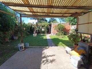 Foto 15 de Casa venta o permuta, Los Hornos, 2 dormitorios, 2 baños, garage, parque, quincho c/parrilla