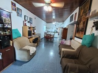 Foto 4 de Casa venta o permuta, Los Hornos, 2 dormitorios, 2 baños, garage, parque, quincho c/parrilla