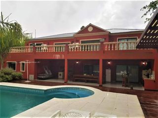 Foto 3 de Venta Gran Casa Con Pileta En Maschwitz