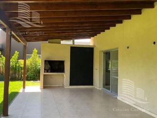 Foto 11 de Venta - Casa 4 Ambientes, Jardin, Pileta - Santa Catalina, Villanueva, Tigre