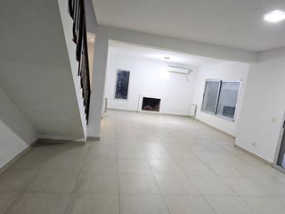 Foto 19 de Venta - Casa 4 Ambientes, Jardin, Pileta - Santa Catalina, Villanueva, Tigre