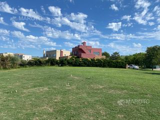 Foto 10 de LOTE A LA LAGUNA  EN VENTA EN BARRIO EL CANTON - MAROTO PROPIEDADES