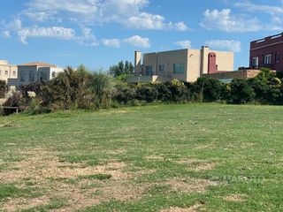 Foto 7 de LOTE A LA LAGUNA  EN VENTA EN BARRIO EL CANTON - MAROTO PROPIEDADES