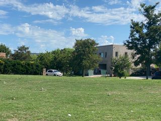 Foto 8 de LOTE A LA LAGUNA  EN VENTA EN BARRIO EL CANTON - MAROTO PROPIEDADES