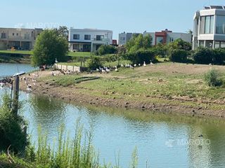 Foto 4 de LOTE A LA LAGUNA  EN VENTA EN BARRIO EL CANTON - MAROTO PROPIEDADES