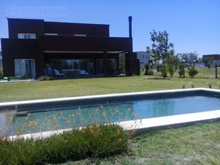 Foto 1 de Casa - El Canton - Islas