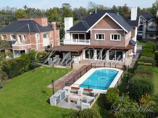 Foto 1 de Casa en venta en Saint Thomas Sur, Canning
