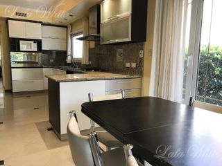 Foto 9 de Casa en venta en Saint Thomas Sur, Canning