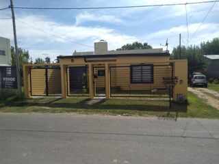 Foto 4 de Casa en venta - 2 dormitorios 1 baño - 200mts2 - Manuel B. Gonnet
