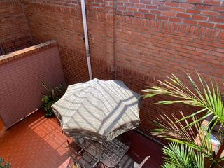Foto 11 de Hermosa Casa En San Joaquin Frente Al Parque, De Dos Pisos, Super Segura, Amplia