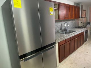 Foto 12 de Hermosa Casa En San Joaquin Frente Al Parque, De Dos Pisos, Super Segura, Amplia