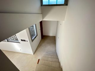 Foto 5 de Casa tipo dúplex en Venta, La Plata de 3 ambientes