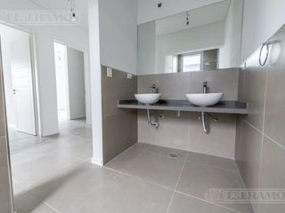 Foto 18 de Casa sobre lote al Río, con 5 dormitorios  en venta  en   San Juan - Villanueva