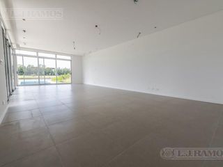 Foto 8 de Casa sobre lote al Río, con 5 dormitorios  en venta  en   San Juan - Villanueva