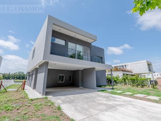 Foto 2 de Casa sobre lote al Río, con 5 dormitorios  en venta  en   San Juan - Villanueva