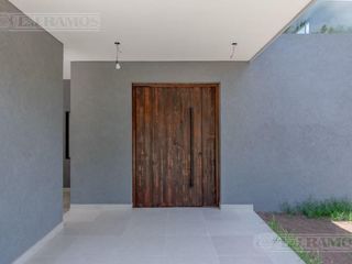 Foto 6 de Casa sobre lote al Río, con 5 dormitorios  en venta  en   San Juan - Villanueva