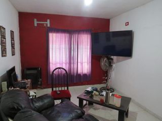 Foto 1 de Casa en venta - 1dormitorio 1 baño - 250mts2 - Manuel B. Gonnet, La Plata