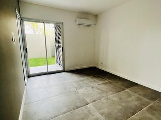 Foto 6 de Departamento en  venta en edificio de CATEGORIA  -  Monte Grande