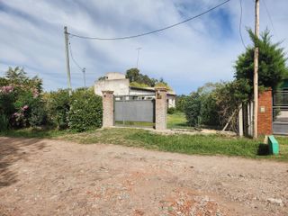 Foto 2 de EXCELENTE TERRENO CON CASA A ESTRENAR-ARANA