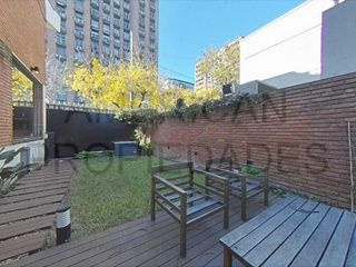 Foto 14 de Alquiler Casa Residencia para embajada Ascensor 6 coches Parrilla Jardín Belgrano chico