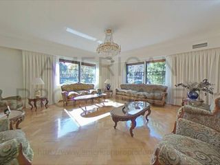 Foto 1 de Alquiler Casa Residencia para embajada Ascensor 6 coches Parrilla Jardín Belgrano chico