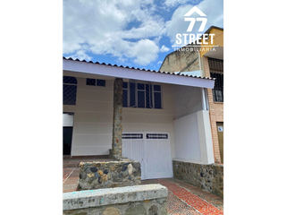 Foto 1 de Casa comercial en Altos de Jardín