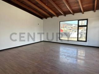 Foto 5 de Renta de Amplias Oficinas en Av. Atahualpa, Quito Norte